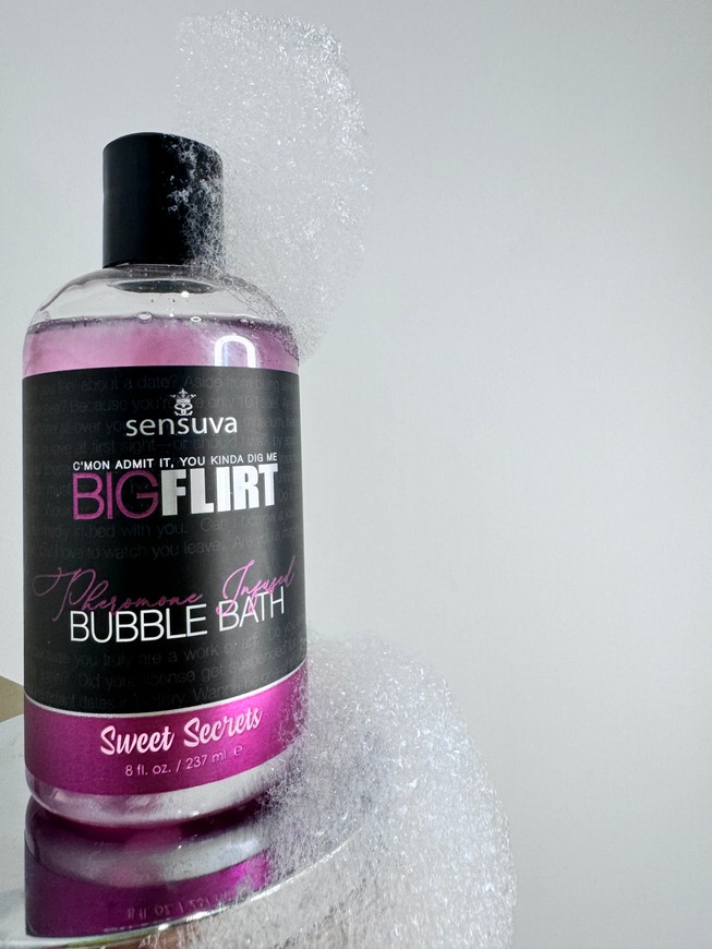 Піна для ванни Sensuva Big Flirt Pheromone Bubble Bath Sweet Secrets (Pomegranate, Fig, Coconut & Plumeria) SO7849 фото