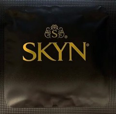 Надтонкі облягаючі безлатексні презервативи SKYN Close Feel (1 шт.) SK6 фото
